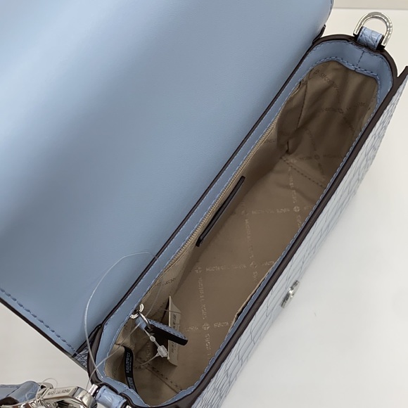 MICHAEL KORS MERCER SMALL CLUTCH XBODY PALE BLUE - Picture 11 of 16